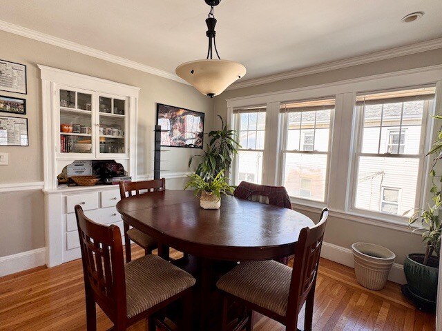 Building Photo - 894 Fellsway