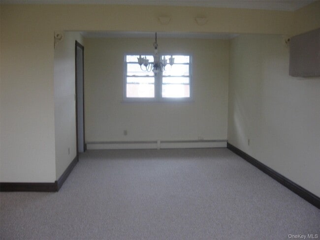 Building Photo - 658 W Penn St