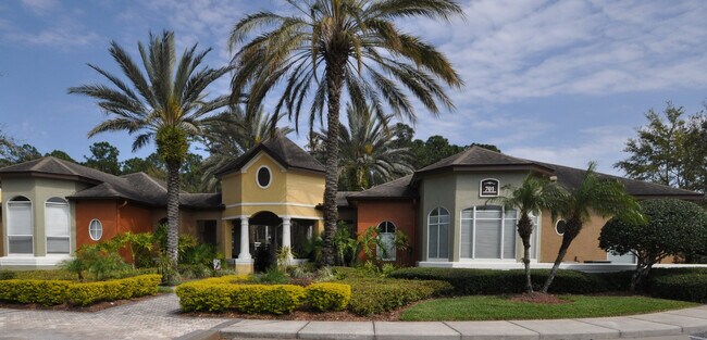 Building Photo - WATERFORD LAKES: 2bed/2bath on the 3rd flo...