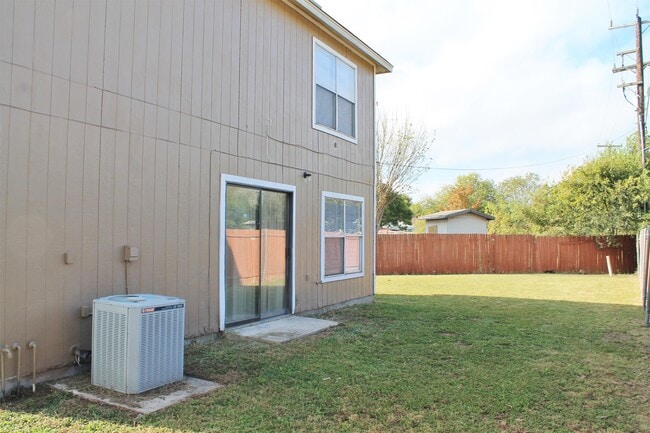 Building Photo - 7955 Ruby Meadow