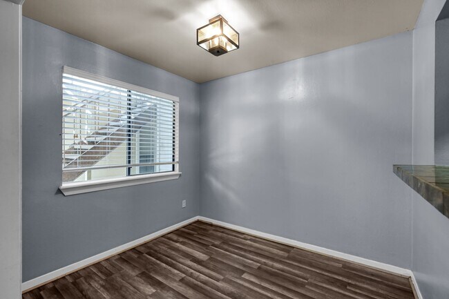 Building Photo - 3500 Tangle Brush Dr