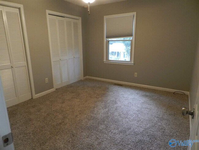 Building Photo - 118 Wingfield Dr