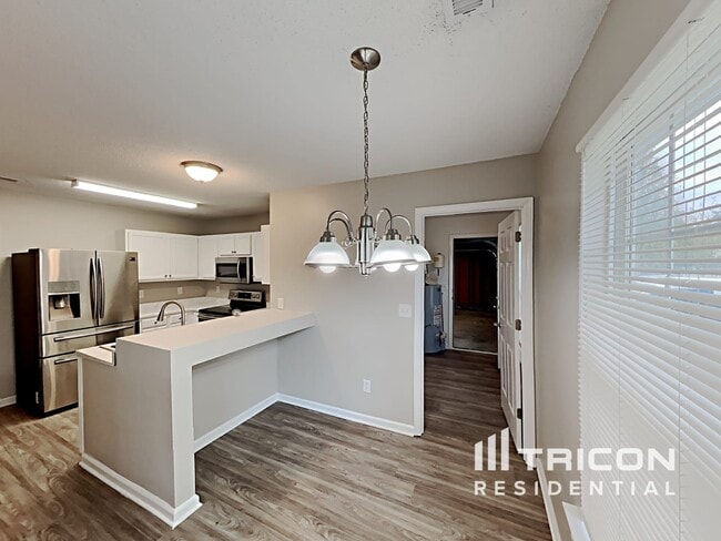 Building Photo - 1807 Bellwick Dr