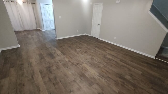 Building Photo - 90 Century Ct