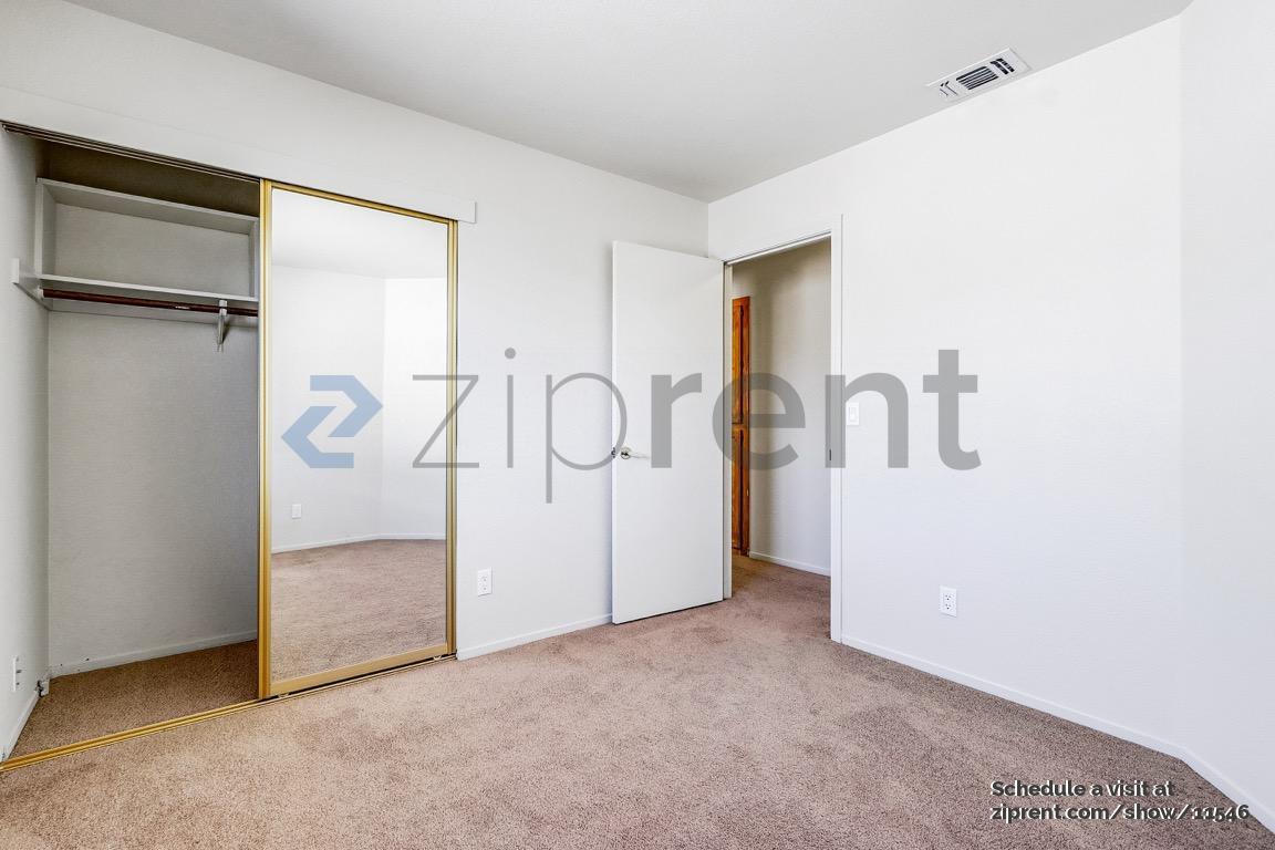 Building Photo - 5700 River Run Cir