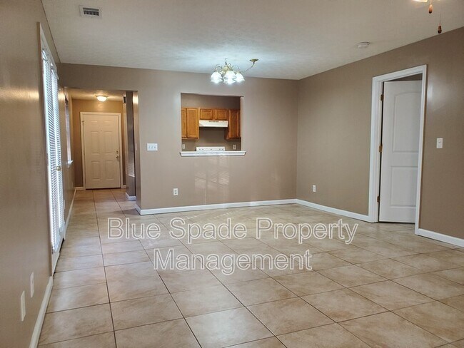 Building Photo - 6237 Dorsett Shoals Rd