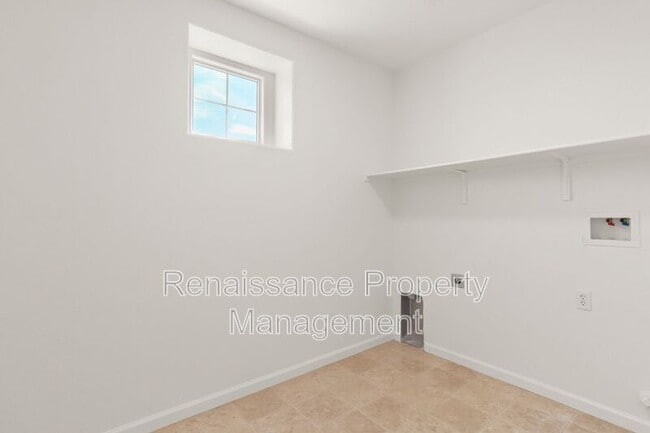 Building Photo - 339 American Farms Ave