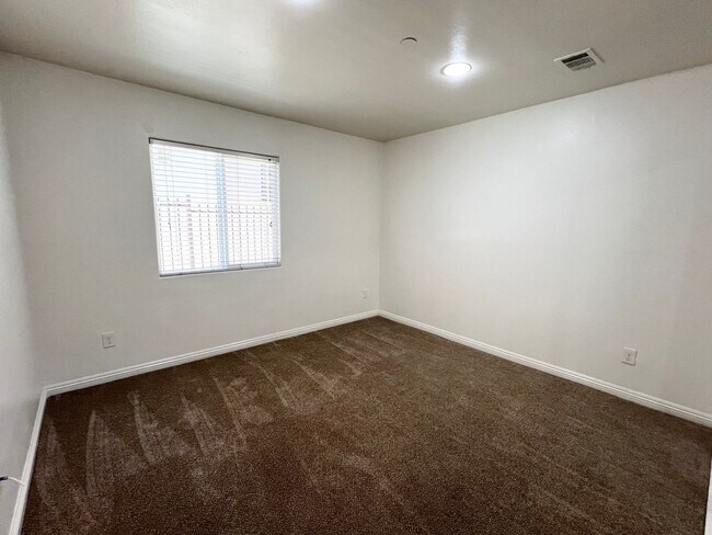 Building Photo - 621-623 W Imperial Hwy