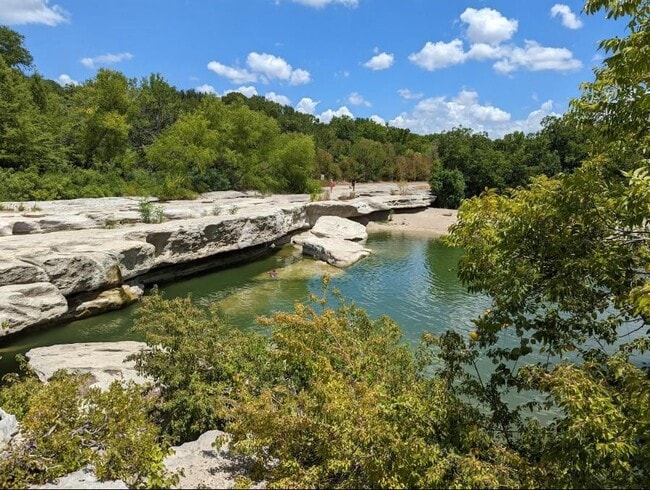 Building Photo - 2702 Sebring Cir