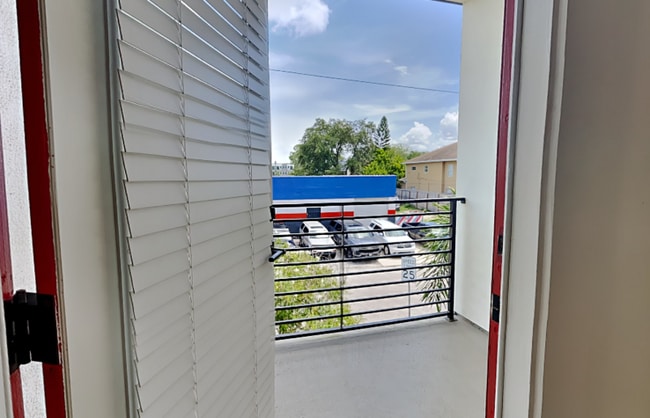 Building Photo - 6902 S MacDill Ave