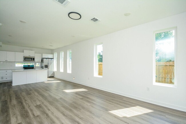 Building Photo - 4358 Clover St