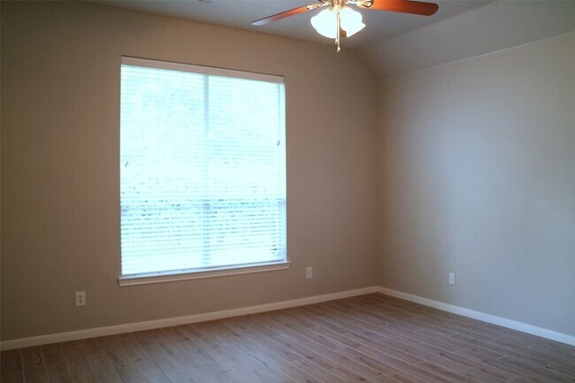 Building Photo - 22017 Royal Timbers Dr