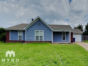 Building Photo - 6606 Coral Way