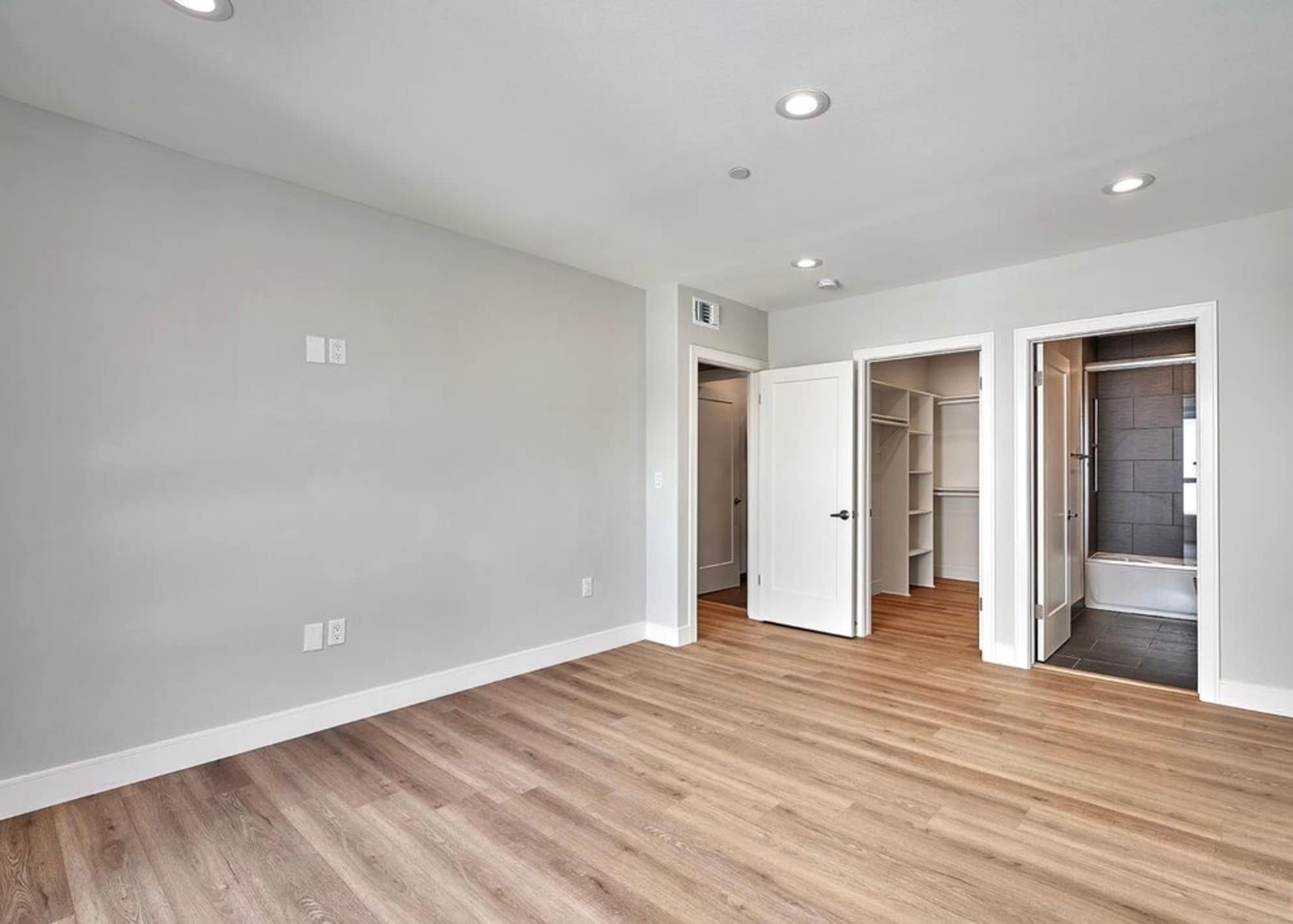 Building Photo - 4507 Lomita St