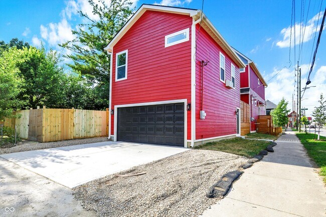 Building Photo - 1651 Spann Ave