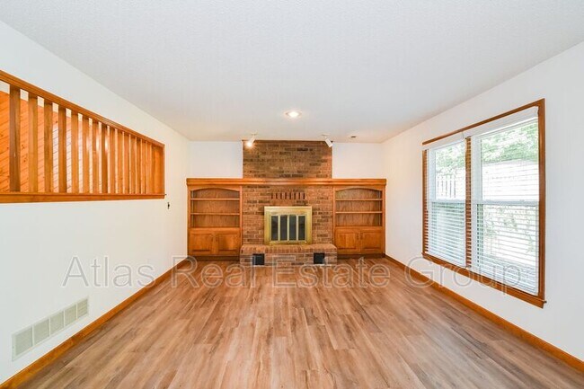 Building Photo - 322 NE Lincoln St