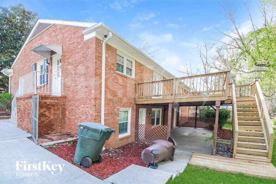 Building Photo - 2006 Red Forest Rd