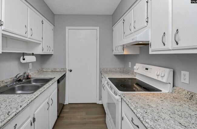 Building Photo - 331 W Main St