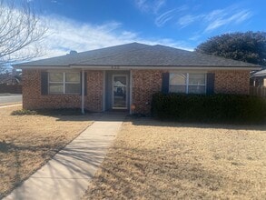 Building Photo - 3 bed 2 bath - Frenship ISD