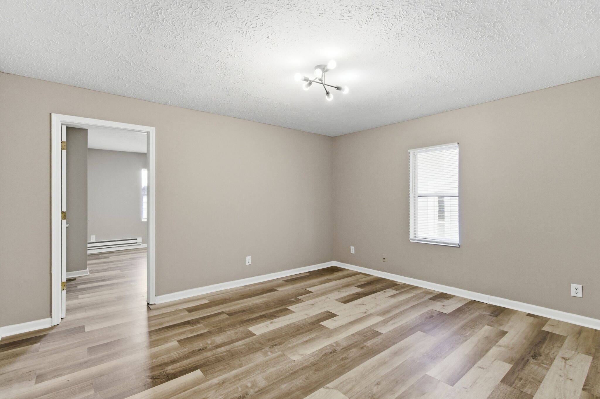 Building Photo - 1338 Barth Ave