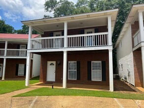 Building Photo - 14 Brook Meadows Cir