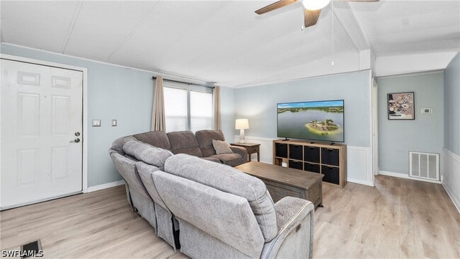 Building Photo - 101 Sugarloaf Ln