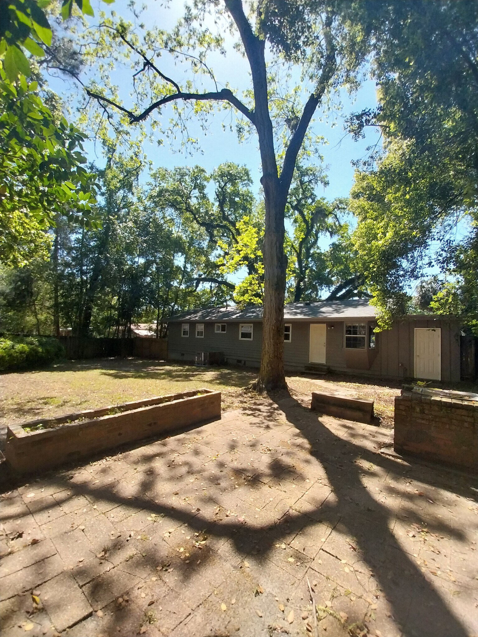 Building Photo - 2304 Jackson Bluff Rd