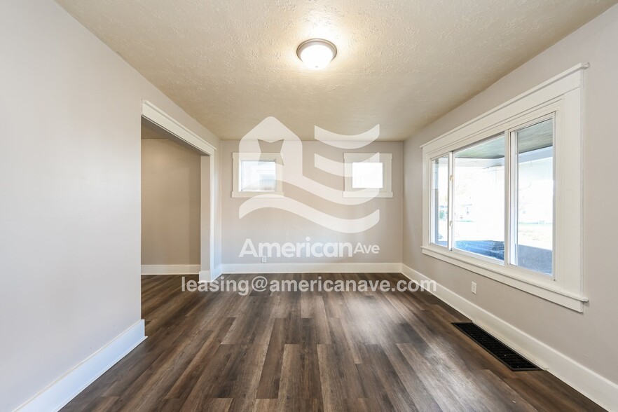 Building Photo - 1121 Reservoir St