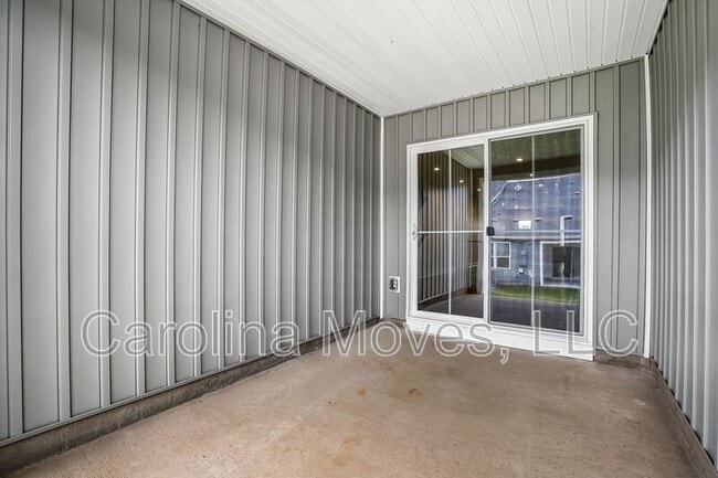 Building Photo - 124 Tassin St
