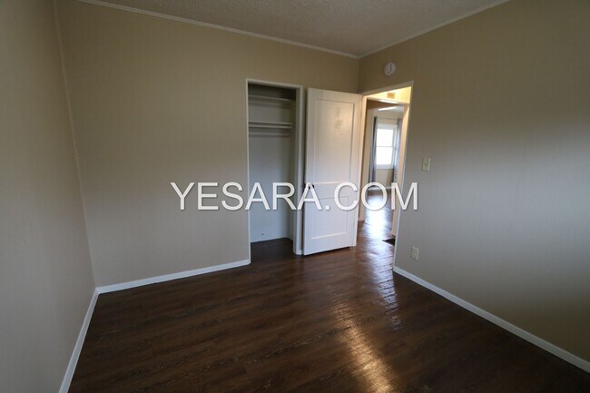 Building Photo - 112-112 Melrose Ct