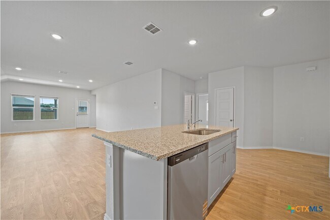 Building Photo - 465 Payton Dr