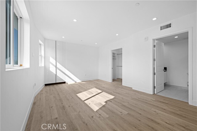 Building Photo - 4214 Fulton Ave