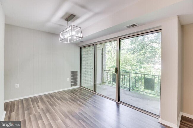 Building Photo - 5200 Crossfield Ct