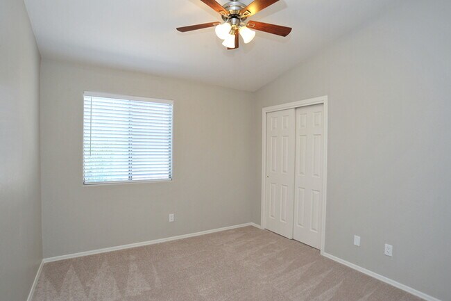 Building Photo - Move-In Ready Home in Dove Mountain