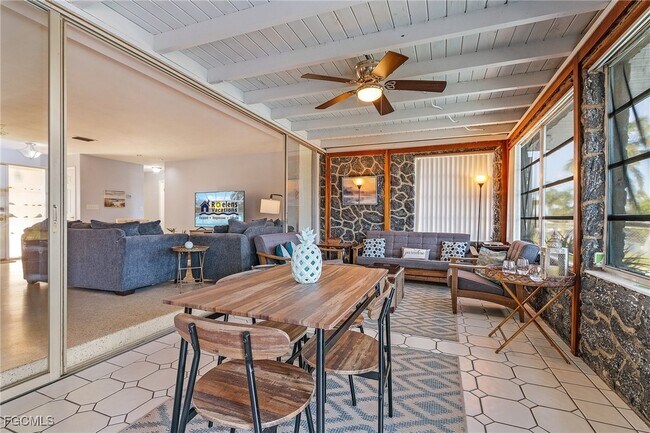 Building Photo - 2823 SE 18th Ave