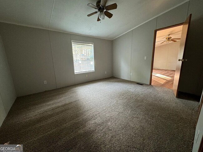 Building Photo - Rent Reduced!