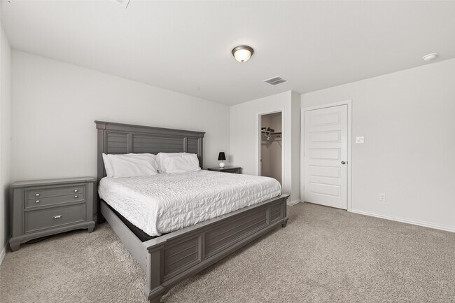 Building Photo - 27926 Western Crk Ct