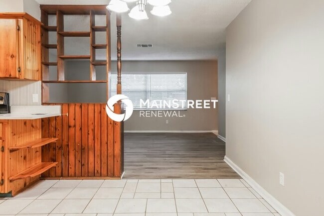 Building Photo - 3 Bedroom Pet-Friendly Home in KISSIMMEE, FL with Main Street Renewal