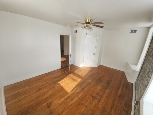 Building Photo - 111 Upton St