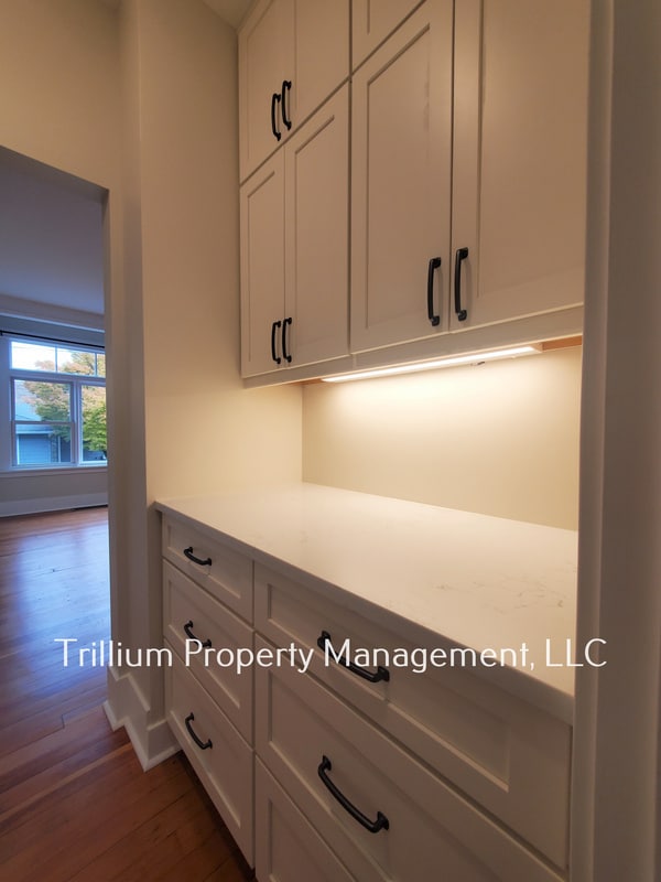 Building Photo - 1411 SE 49th Ave