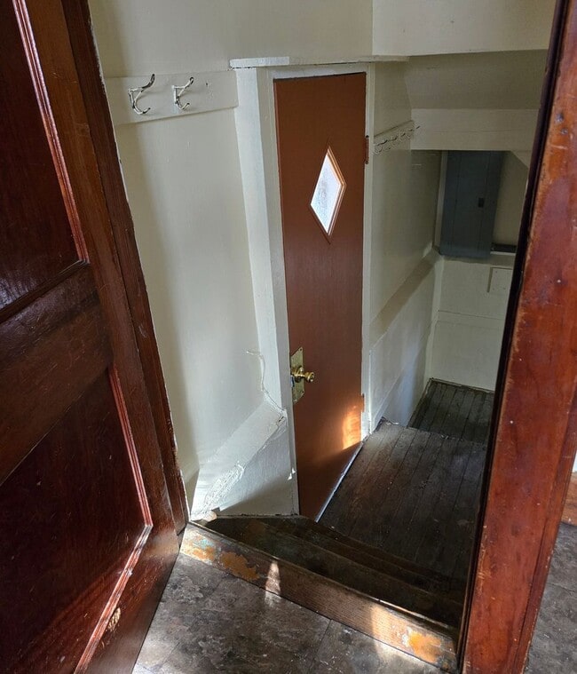 Building Photo - 1829 Norman Ave