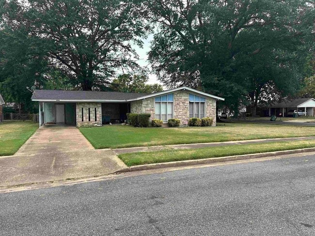 Building Photo - 2869 Knightway Cove