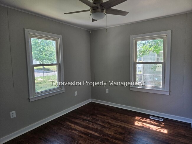 Building Photo - Upper Deerfield 3 bed