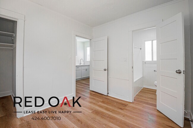 Building Photo - 4730 St Charles Pl