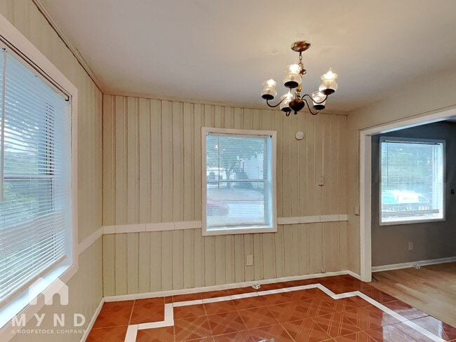 Building Photo - 730 Hill St