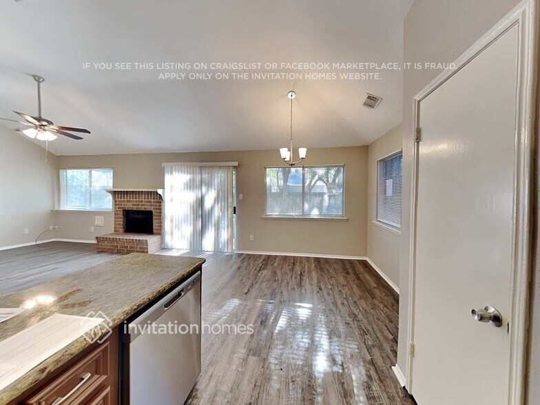 Building Photo - 4930 Vancouver Blvd