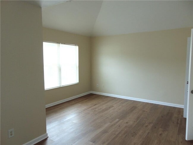 Building Photo - 5227 Mill Way