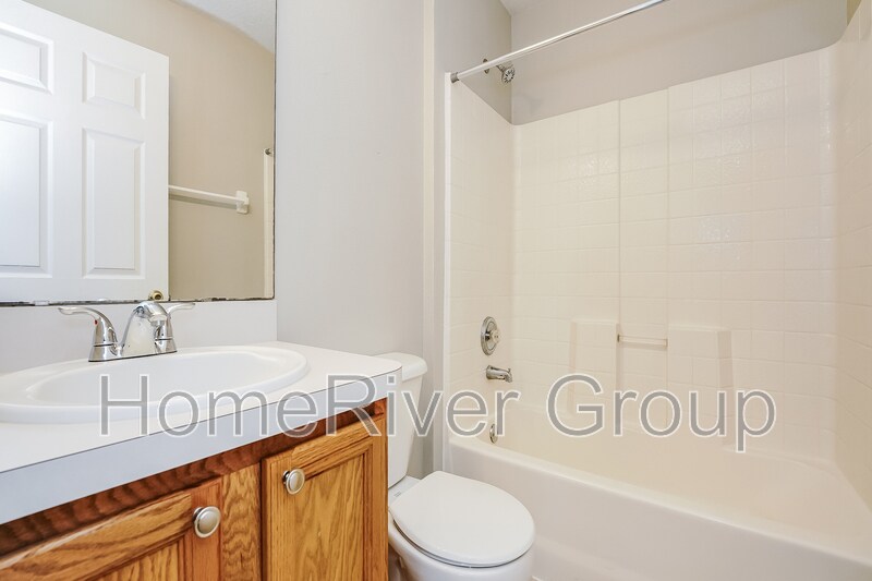 Building Photo - 2941 Umbrella Tree Dr
