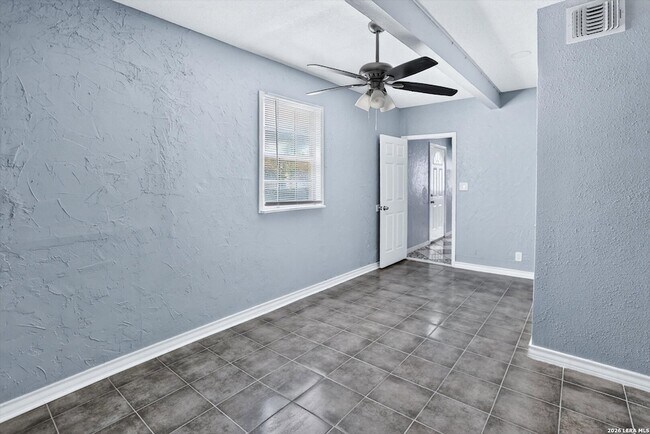 Building Photo - 5318 Costa Mesa St