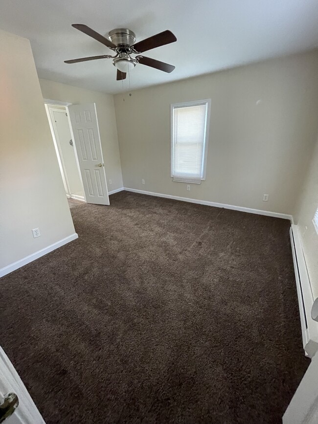 Building Photo - 538 E Lincoln Ave